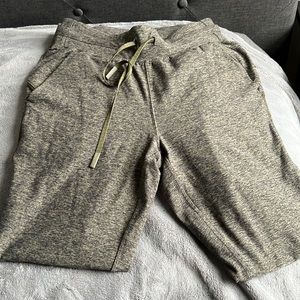 Lululemon Ready to Rulu 29” pant in size 6